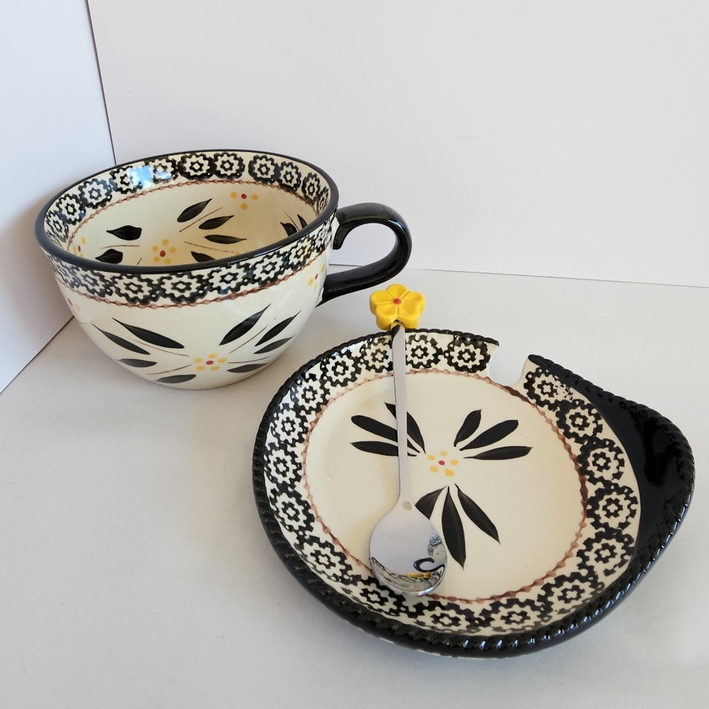 NWOT Temp-tations Old World Black Soup and Sandwich Set